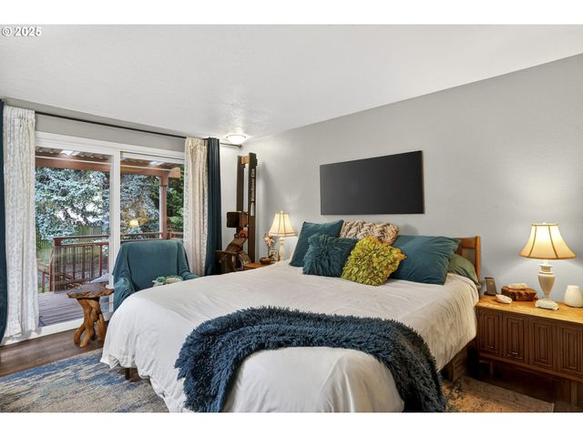 6635 Se DONCASTER Dr, Gladstone, OR 97027