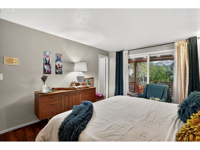 6635 Se DONCASTER Dr, Gladstone, OR 97027