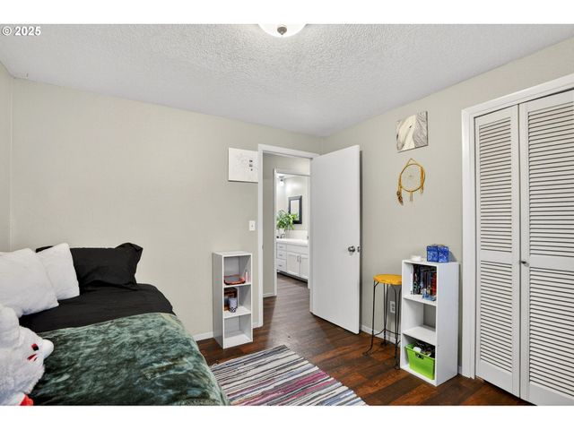 6635 Se DONCASTER Dr, Gladstone, OR 97027