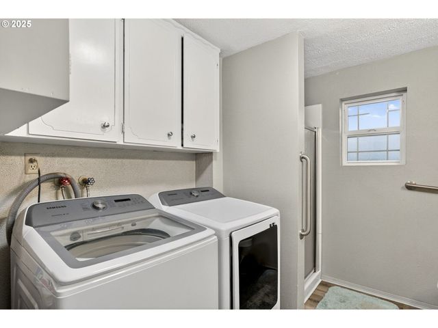 6635 Se DONCASTER Dr, Gladstone, OR 97027