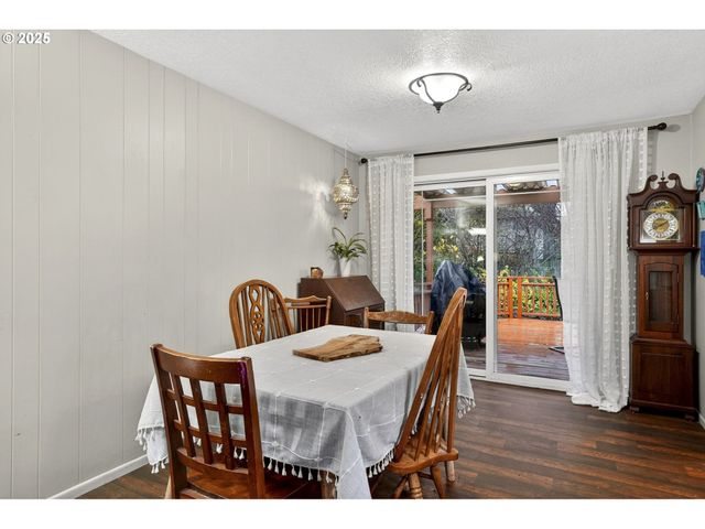 6635 Se DONCASTER Dr, Gladstone, OR 97027