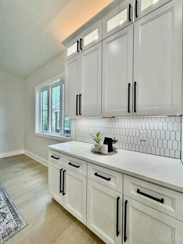 2523 Ridgeland Place, Cincinnati, OH 45212