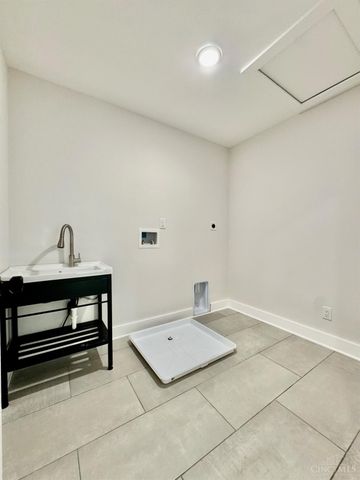 2523 Ridgeland Place, Cincinnati, OH 45212