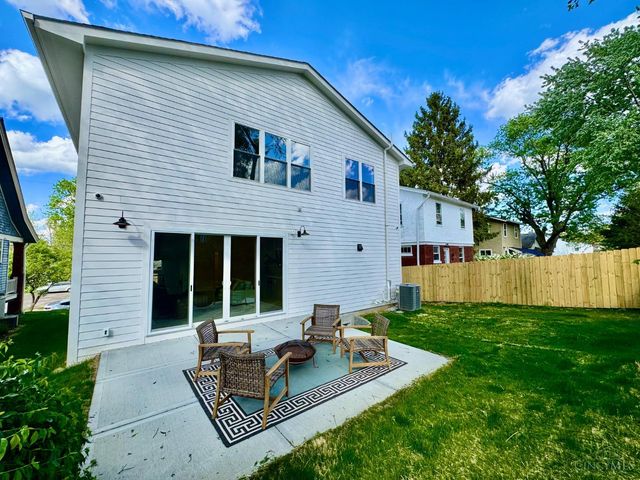 2523 Ridgeland Place, Cincinnati, OH 45212