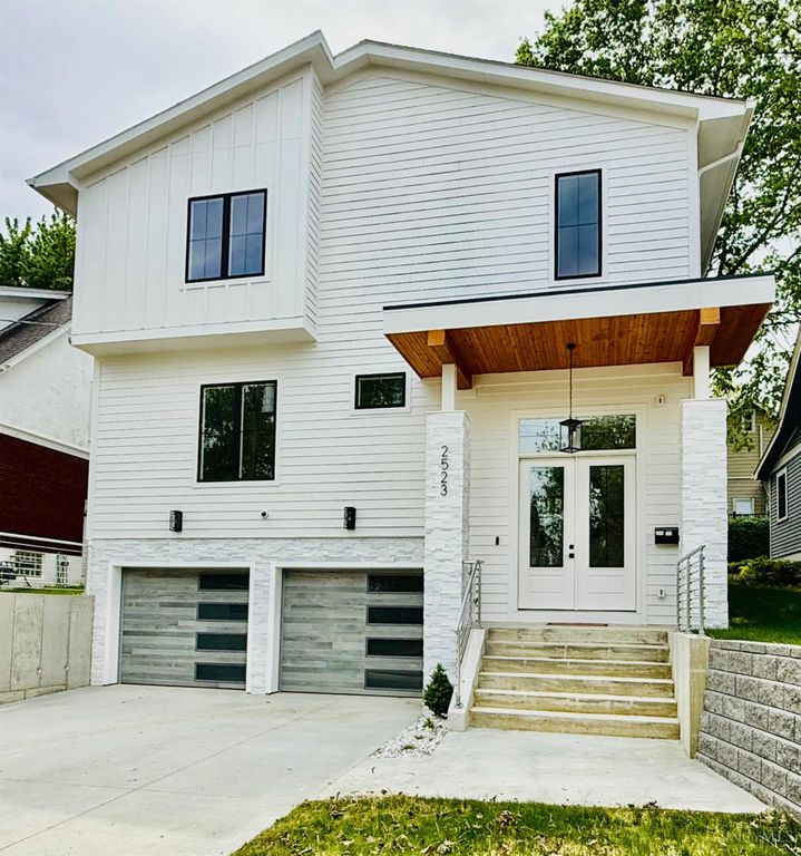 2523 Ridgeland Place, Cincinnati, OH 45212