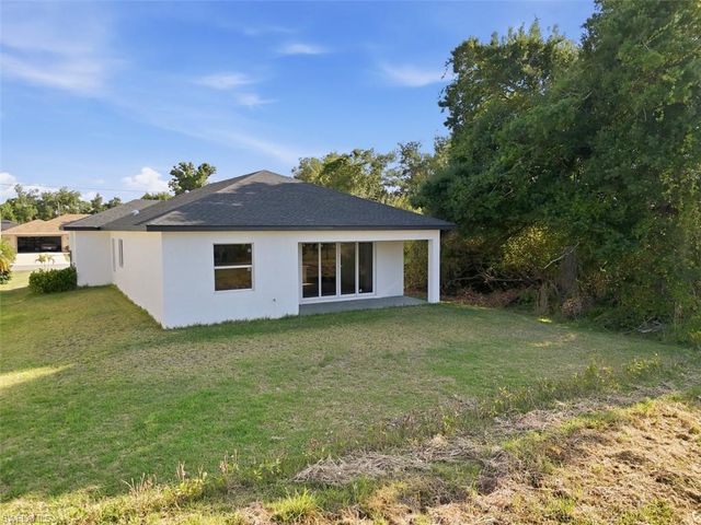 500 Sunset RD N, Rotonda West, FL 33947