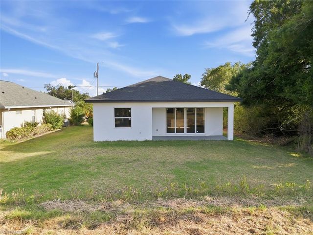500 Sunset RD N, Rotonda West, FL 33947