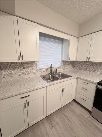 434 AVENUE D SE, Winter Haven, FL 33880