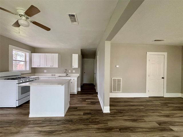 9710 Casa Loma Drive, Houston, TX 77041