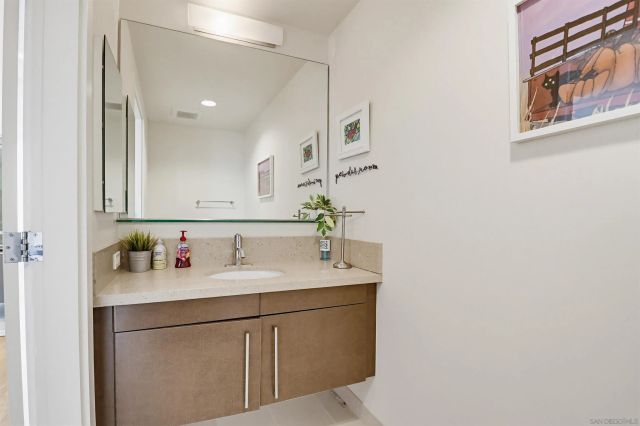 321 10Th 512, San Diego, CA 92101