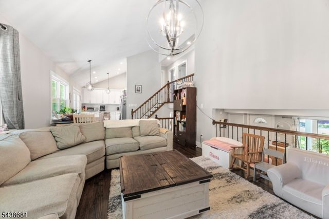 59 Locust Ave, Fanwood Boro, NJ 07023