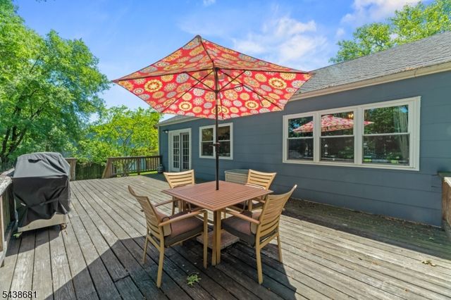 59 Locust Ave, Fanwood Boro, NJ 07023
