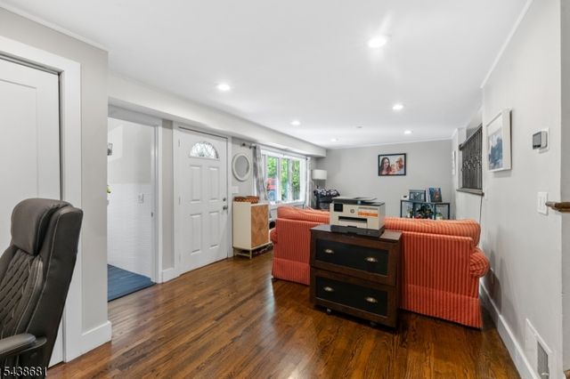 59 Locust Ave, Fanwood Boro, NJ 07023