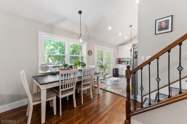 59 Locust Ave, Fanwood Boro, NJ 07023