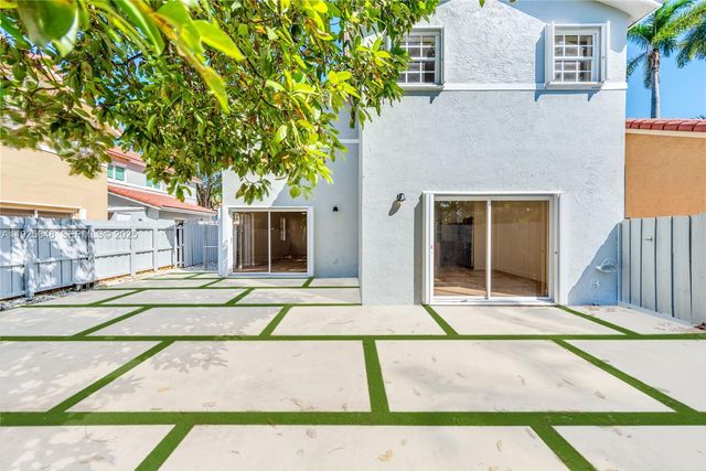 13912 SW 103rd Ln, Miami, FL 33186