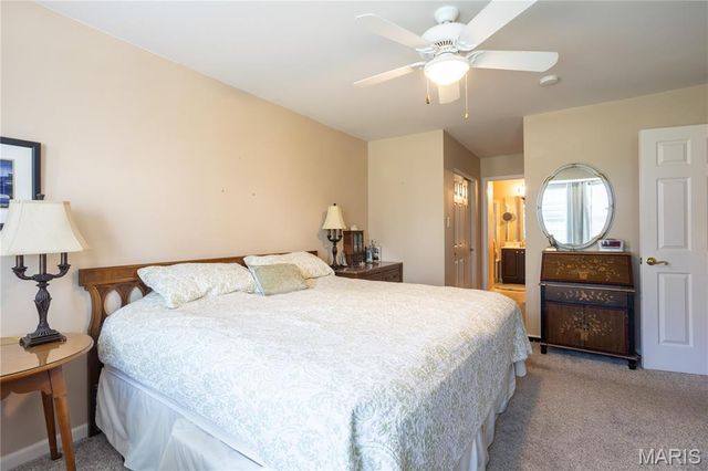 10184 Carlton Place Court, St Louis, MO 63123