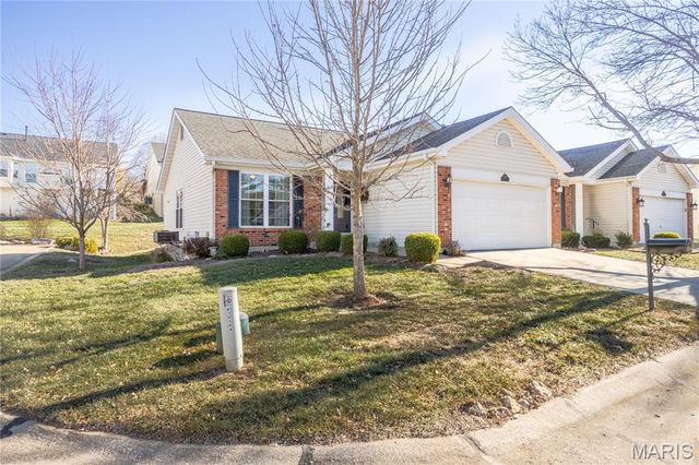 10184 Carlton Place Court, St Louis, MO 63123