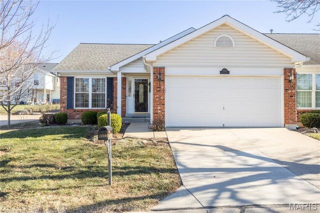 10184 Carlton Place Court, St Louis, MO 63123