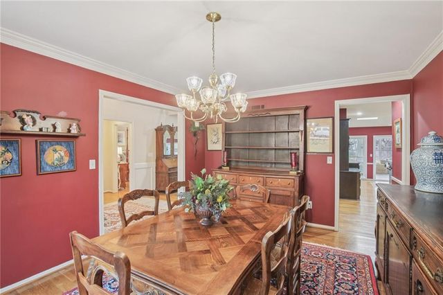 4121 NE Edgewater Court, Lee's Summit, MO 64064