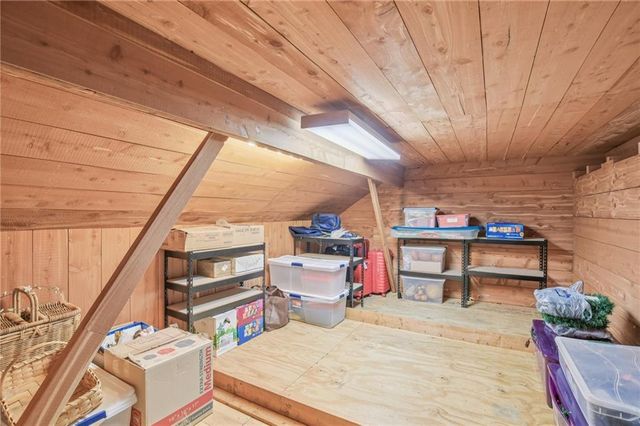 4121 NE Edgewater Court, Lee's Summit, MO 64064