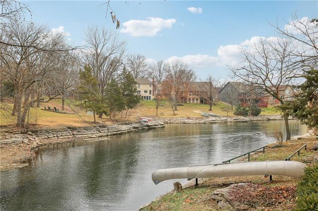 4121 NE Edgewater Court, Lee's Summit, MO 64064