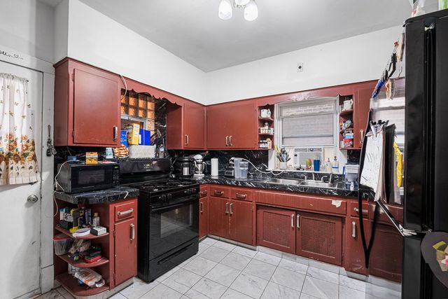 2019 N Leclaire Avenue, Chicago, IL 60639
