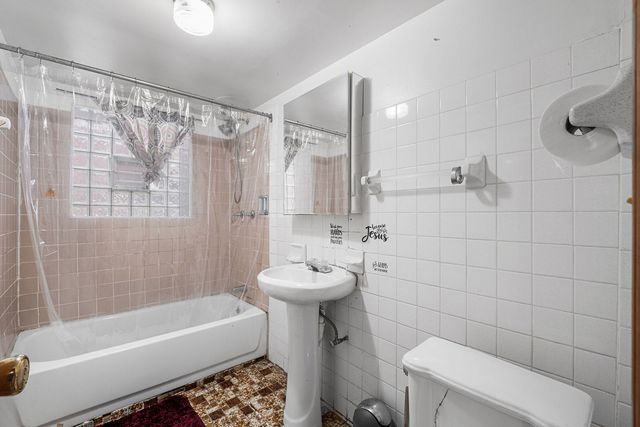2019 N Leclaire Avenue, Chicago, IL 60639