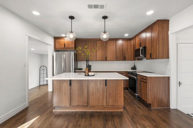 43 Vaughn Drive, Denison, TX 75020