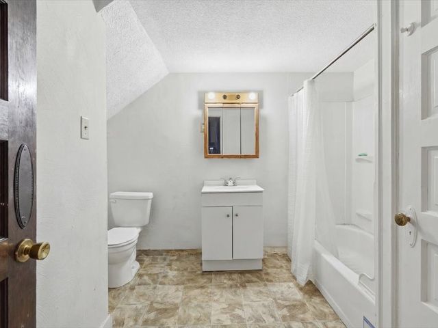 215 S Braddock Ave, Point Breeze, PA 15221
