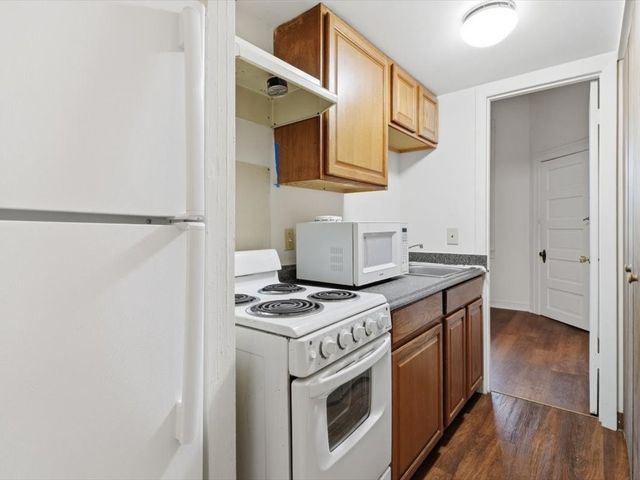215 S Braddock Ave, Point Breeze, PA 15221