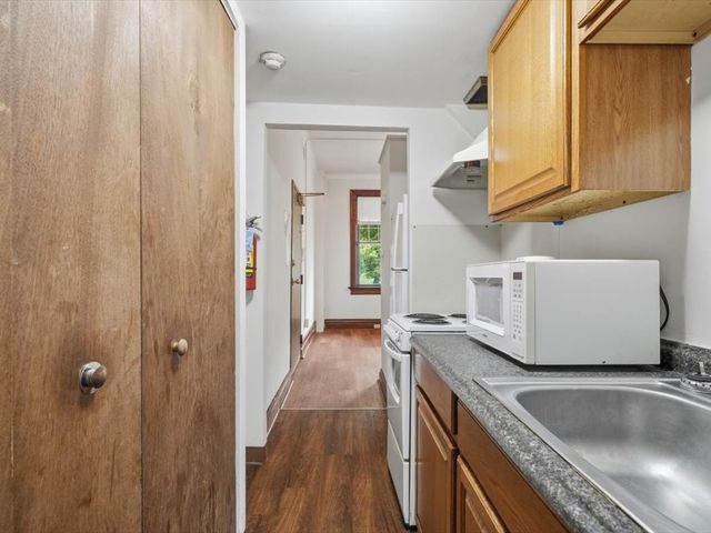 215 S Braddock Ave, Point Breeze, PA 15221