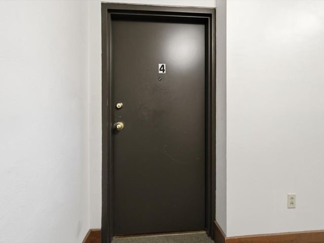 215 S Braddock Ave, Point Breeze, PA 15221