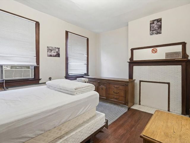 215 S Braddock Ave, Point Breeze, PA 15221