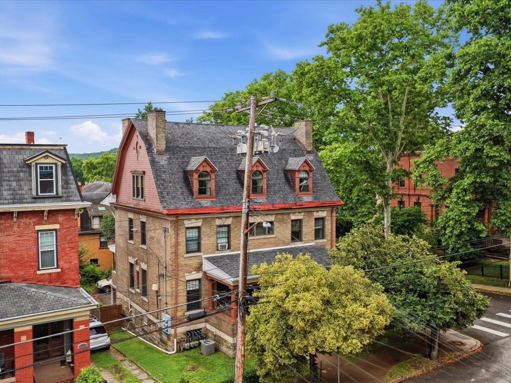 215 S Braddock Ave, Point Breeze, PA 15221