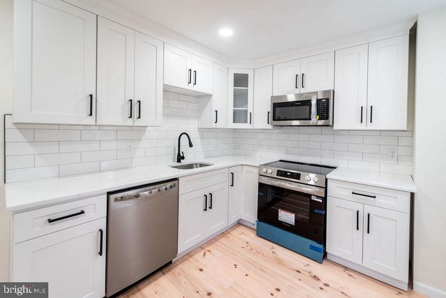 20 W RASPBERRY ST, Bethlehem, PA 18018