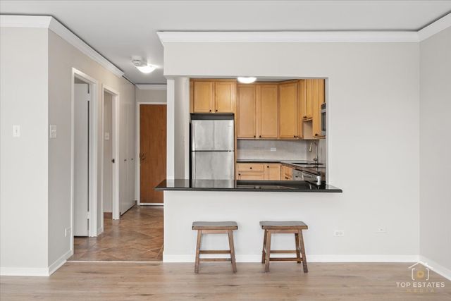 211 E Ohio Street 2806, Chicago, IL 60611