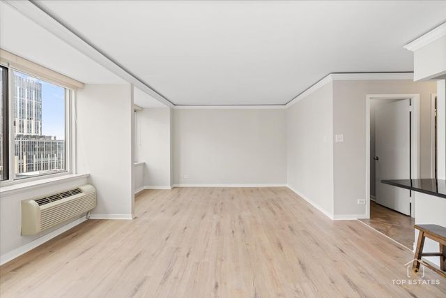 211 E Ohio Street 2806, Chicago, IL 60611