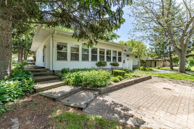 9430 Hilltop Drive, St. John, IN 46373