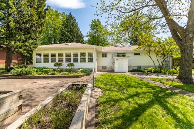 9430 Hilltop Drive, St. John, IN 46373