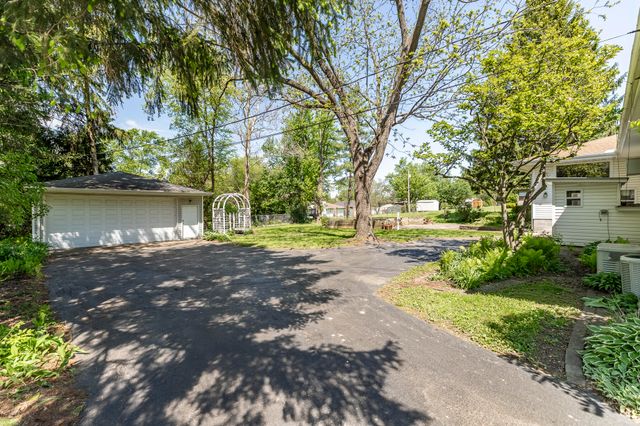 9430 Hilltop Drive, St. John, IN 46373