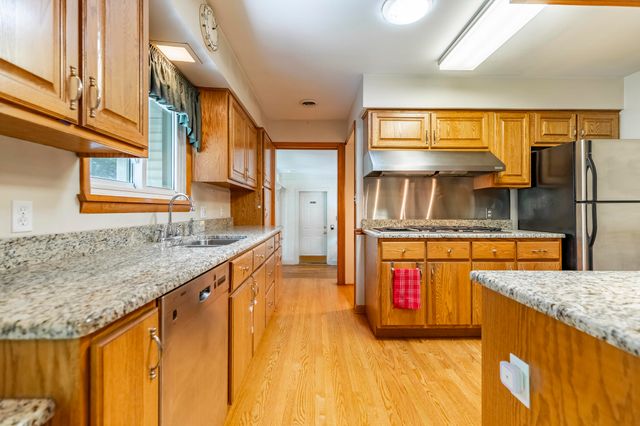 9430 Hilltop Drive, St. John, IN 46373