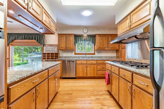 9430 Hilltop Drive, St. John, IN 46373