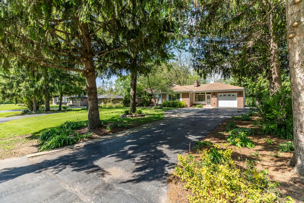 9430 Hilltop Drive, St. John, IN 46373