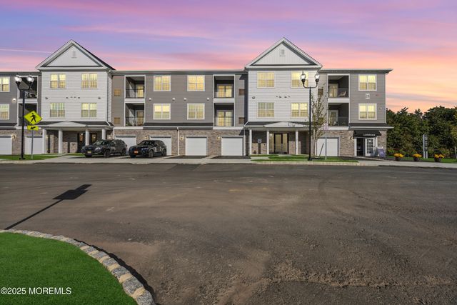 28311 Radford Court 2829, Monroe, NJ 08831