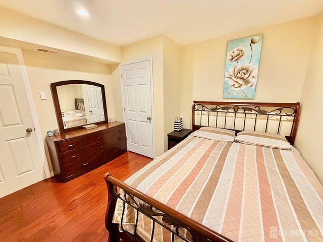 6 Amara Court, Old Bridge, NJ 08857