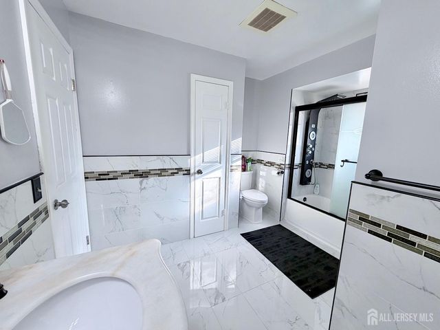 6 Amara Court, Old Bridge, NJ 08857