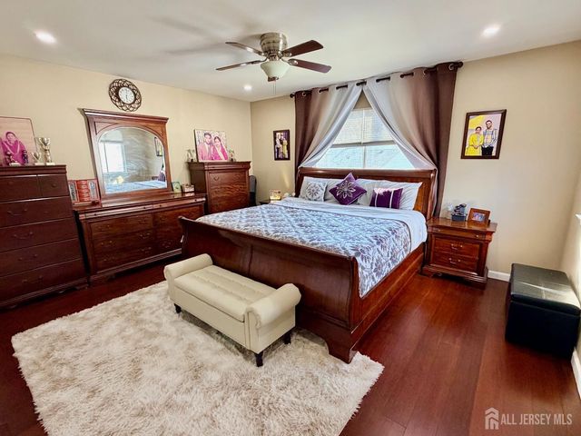 6 Amara Court, Old Bridge, NJ 08857