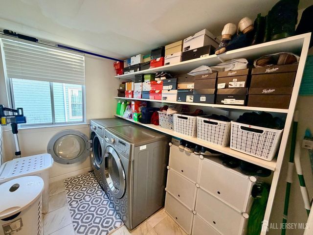 6 Amara Court, Old Bridge, NJ 08857