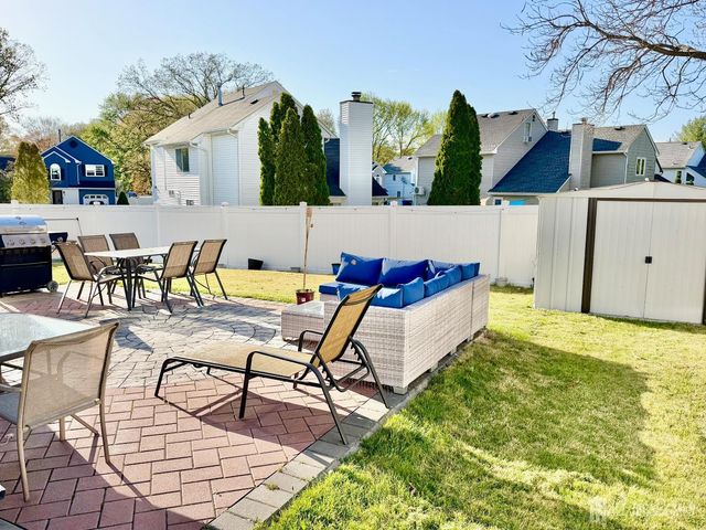 6 Amara Court, Old Bridge, NJ 08857