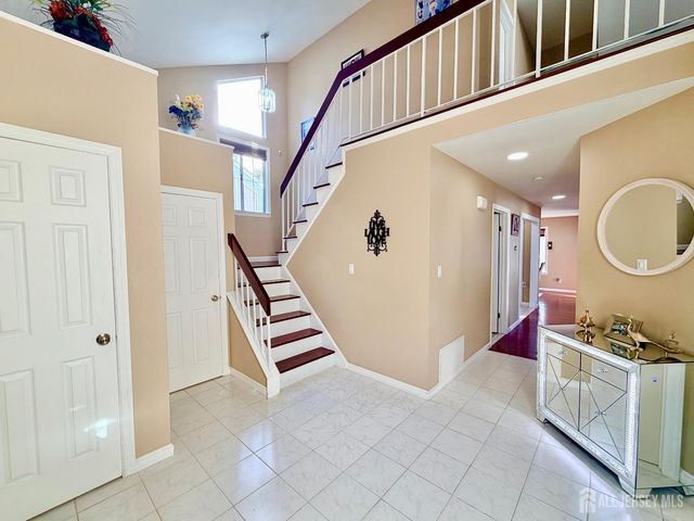 6 Amara Court, Old Bridge, NJ 08857